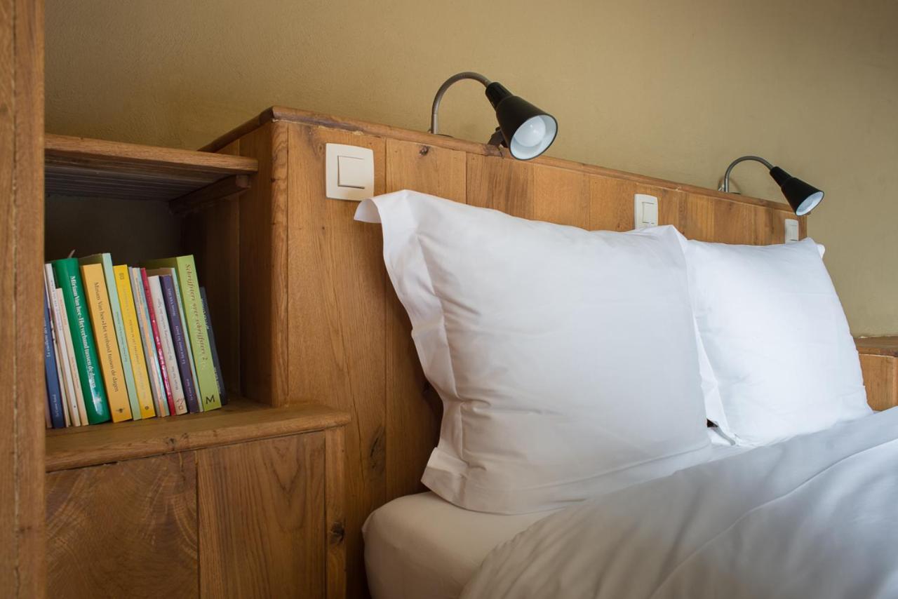 Poeziehotel Surplace - 15 Min Van Pairi Daiza & Industriezone Ghislenghien Bever Εξωτερικό φωτογραφία